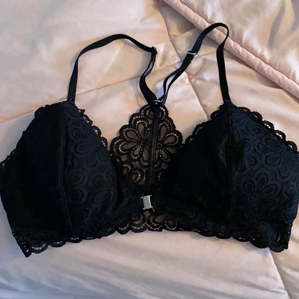 Clasp Front Gilly Hicks Bralette